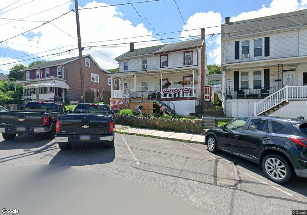 252 E Bertsch St, Lansford, PA 18232 - photo 1