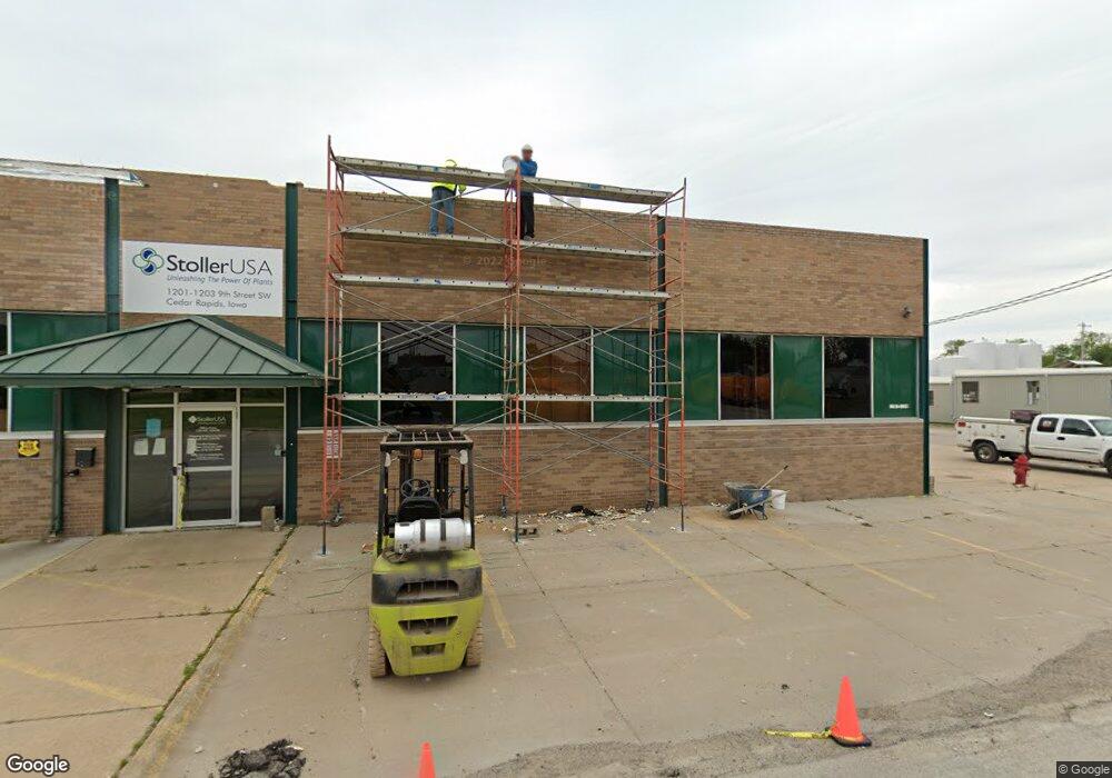 1203 9th St SW unit A, Cedar Rapids, IA 52404 - photo 1