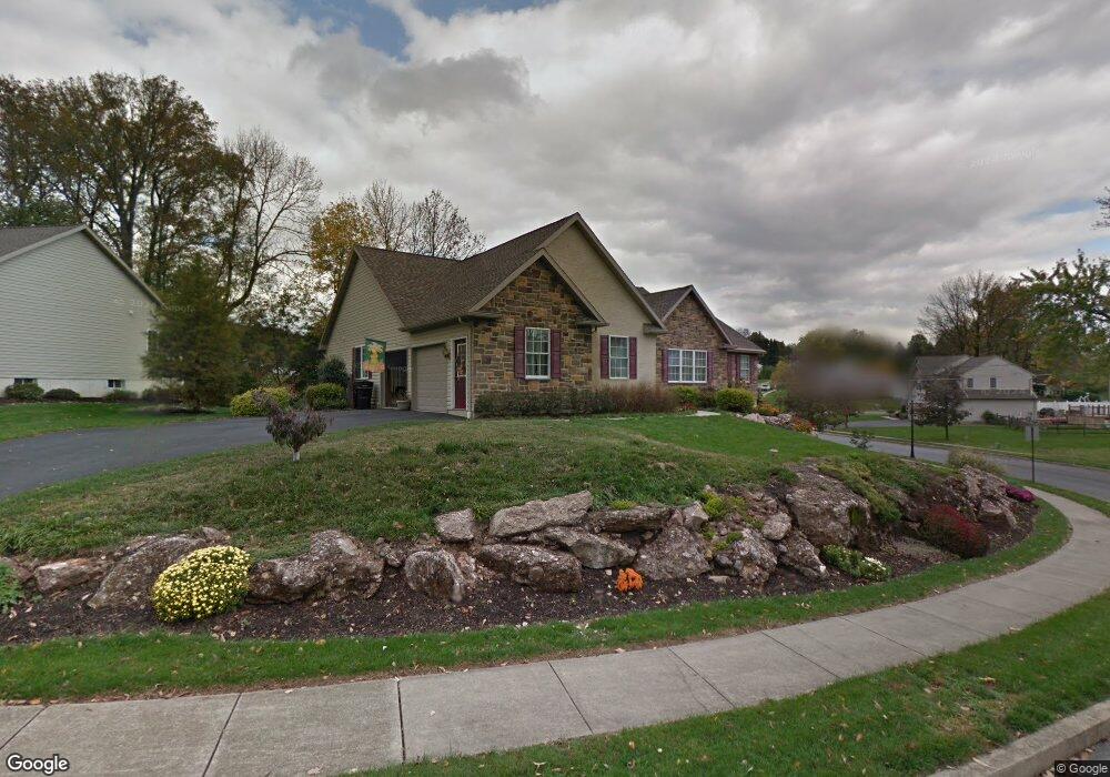 302 Grande Valley Rd, Reading, PA 19606 - photo 1