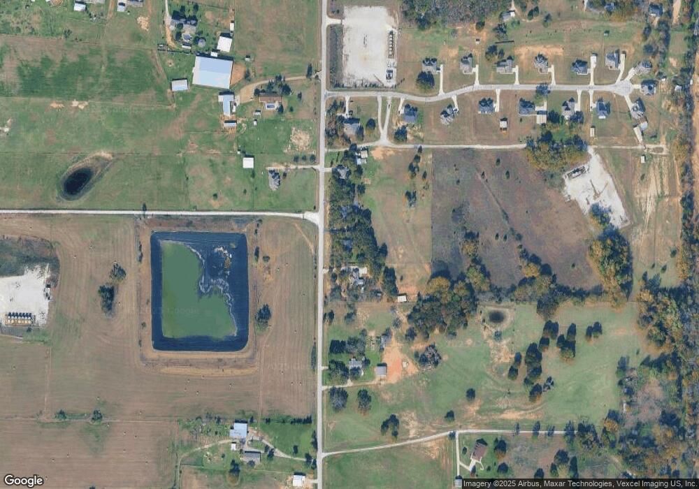 816 Mcvoid Rd, Springtown, TX 76082 - photo 1