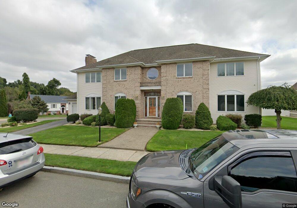 29 Dapper Darby Dr, Stoneham, MA 02180 - photo 1