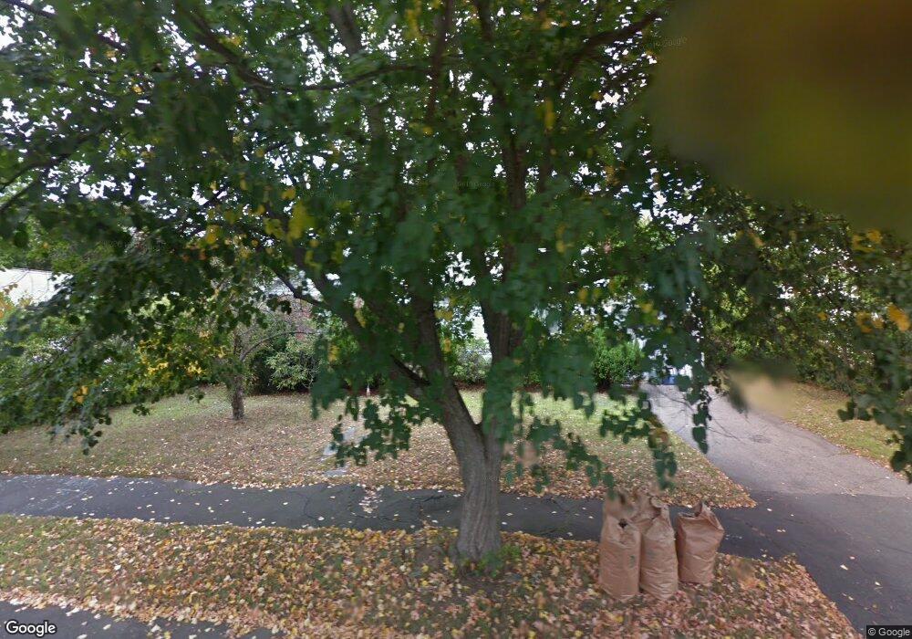 6 Phyllis Ln, Milton, MA 02186 - photo 1