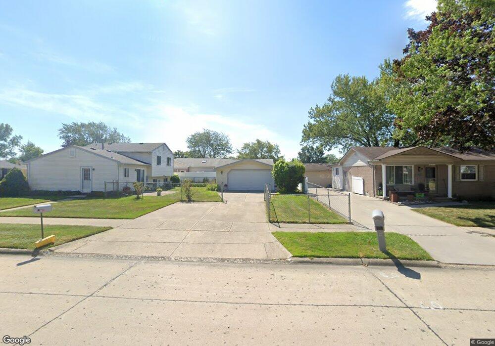 29950 Drager Dr, Roseville, MI 48066 - photo 1