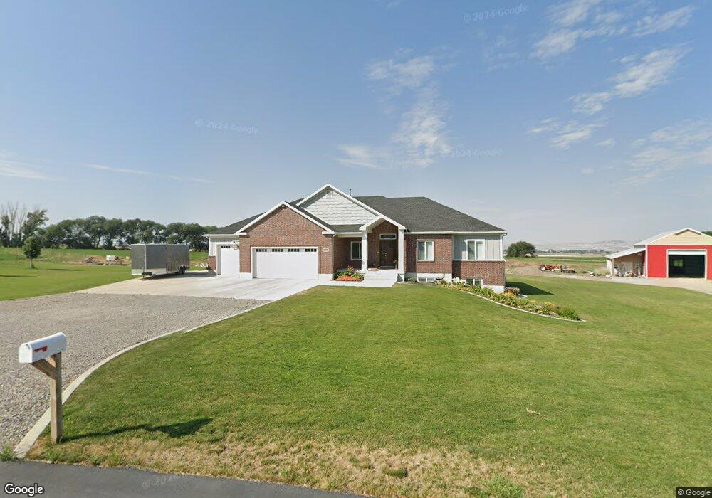 24 E 7340 N unit 7, Smithfield, UT 84335 - photo 1