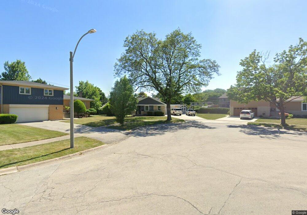 188 S Elm Tree Ln, Elmhurst, IL 60126 - photo 1