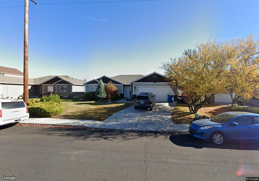 2530 NE 5th St, Redmond, OR 97756 - photo 1