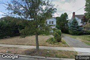 25 Muriel Ave, Lawrence, NY 11559