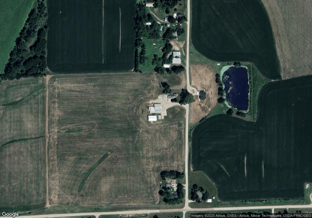 4605 Maple St, Newton, IA 50208 - photo 1