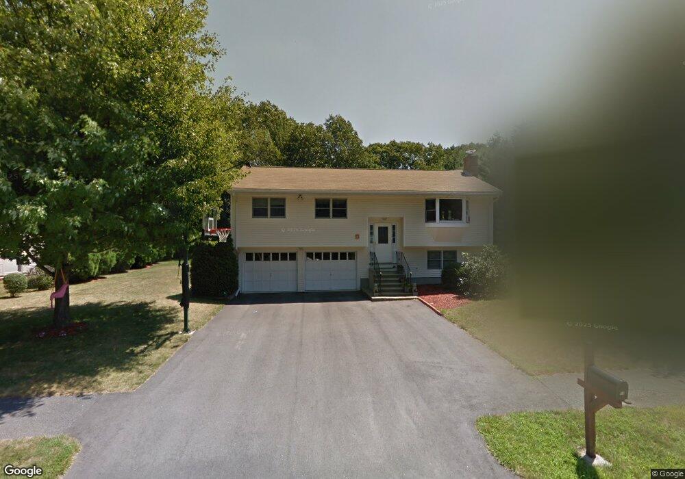 18 Honeysuckle Ln, Shrewsbury, MA 01545 - photo 1