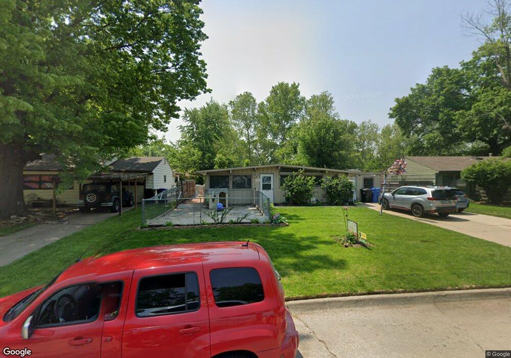 1537 SW 23rd Park, Topeka, KS 66611 - photo 1