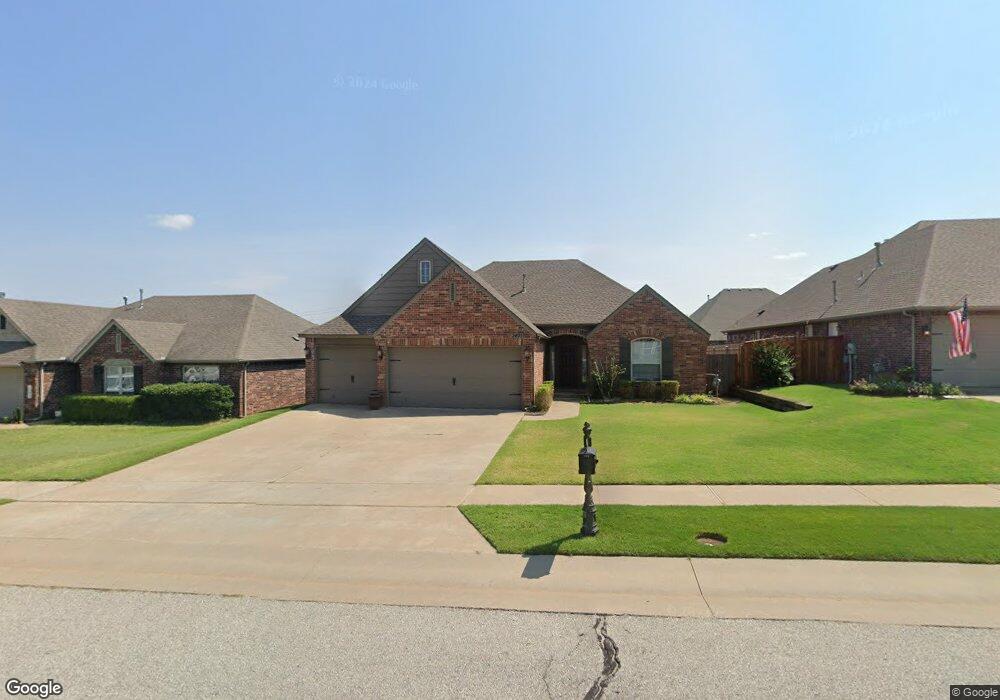 2405 W Pensacola St, Broken Arrow, OK 74011 - photo 1