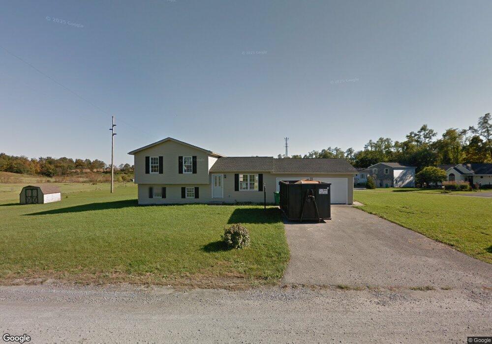 1528 May Mar Dr, Chambersburg, PA 17201 - photo 1