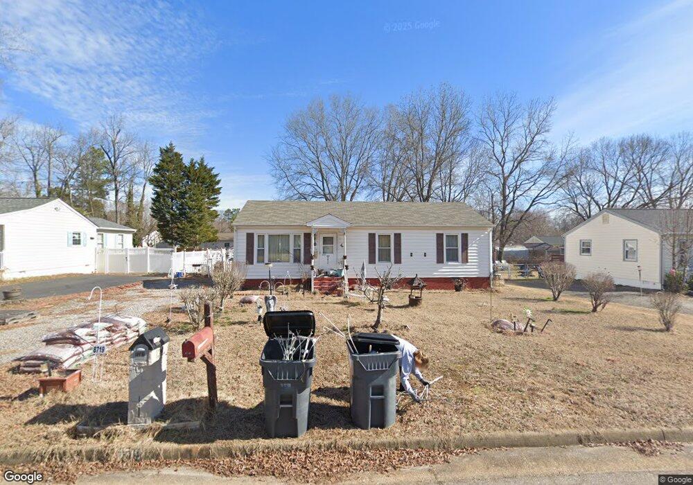 8719 Leafycreek Dr, North Chesterfield, VA 23237 - photo 1