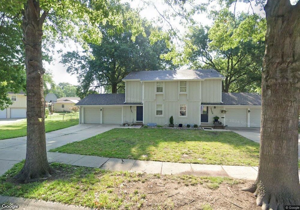 7121 Flint Dr, Shawnee, KS 66203 - photo 1