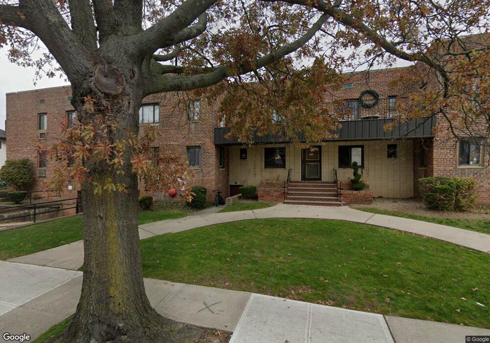 202 Washington Ave unit C-7, Cedarhurst, NY 11516 - photo 1