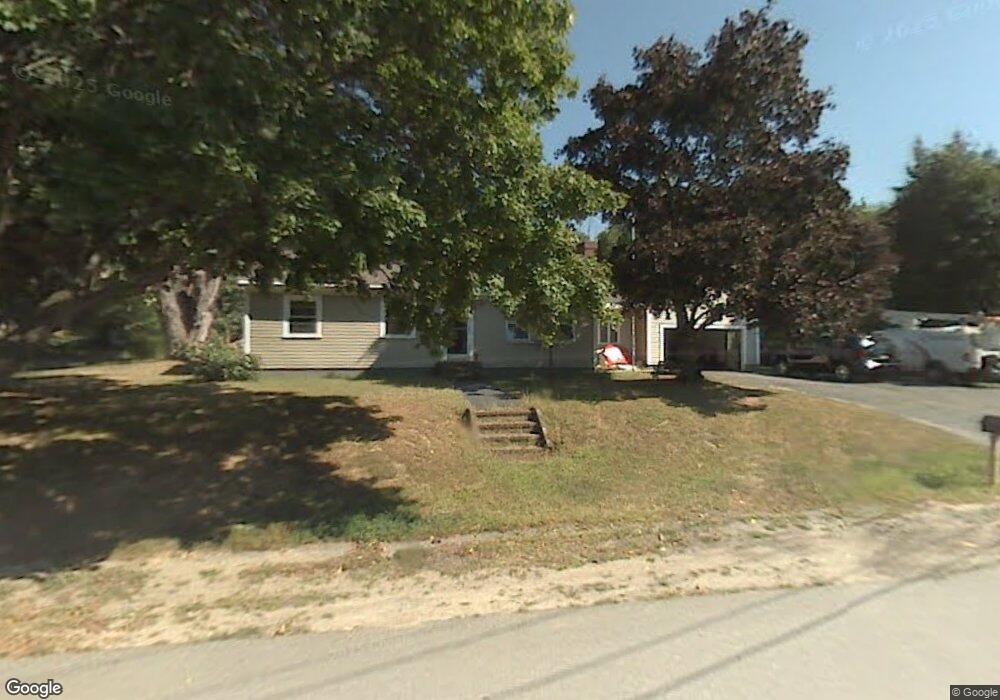 17 Rolling Hill Ave, Plaistow, NH 03865 - photo 1