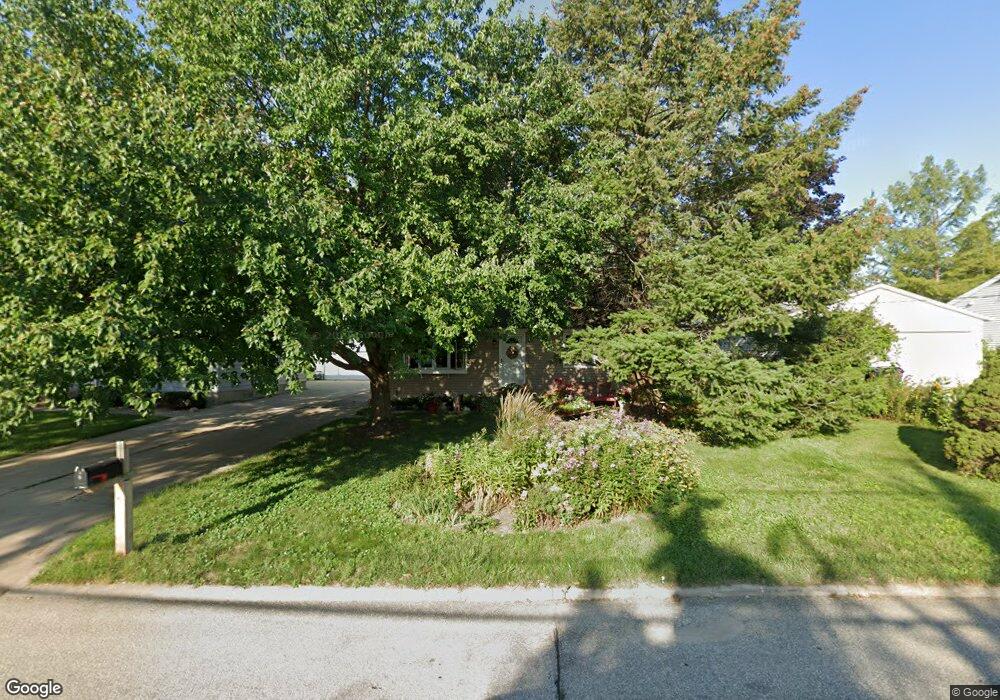 2922 Schaeffer Dr SW, Cedar Rapids, IA 52404 - photo 1