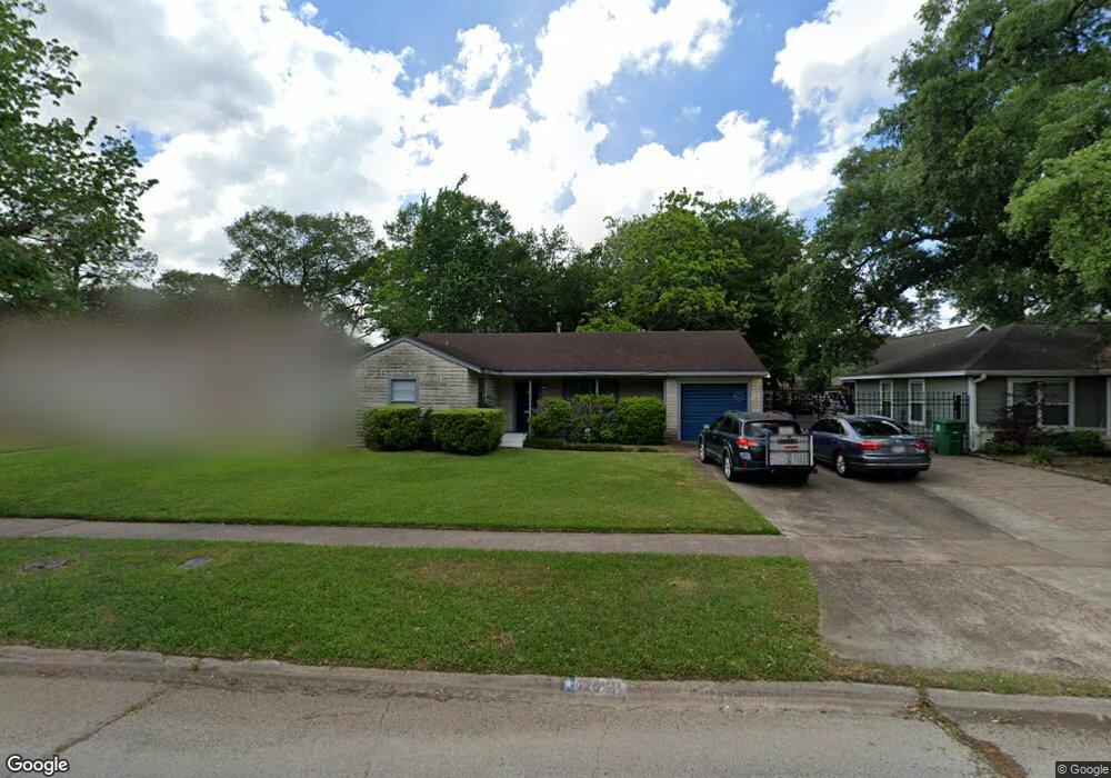 1426 Hewitt Dr, Houston, TX 77018 - photo 1
