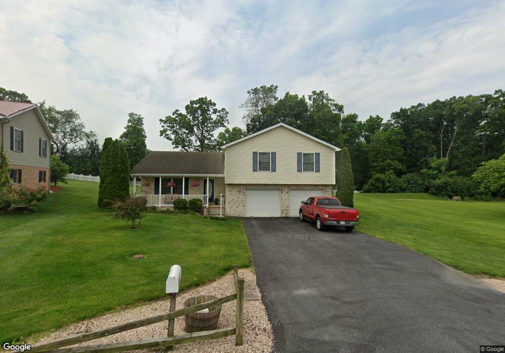 2842 Fillmore Dr, Chambersburg, PA 17201 - photo 1