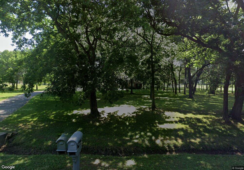 1502 N Cherokee Ave, Chouteau, OK 74337 - photo 1