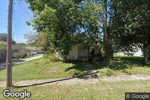 711 S Mulkey St, Christopher, IL 62822