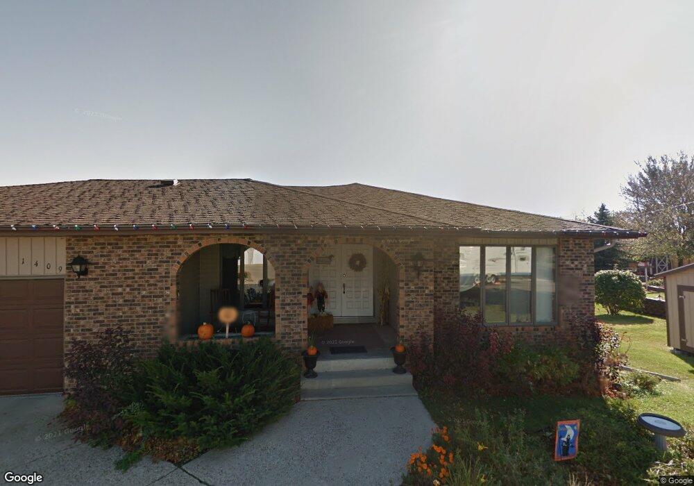 1409 5th Ave SW, Jamestown, ND 58401 - photo 1