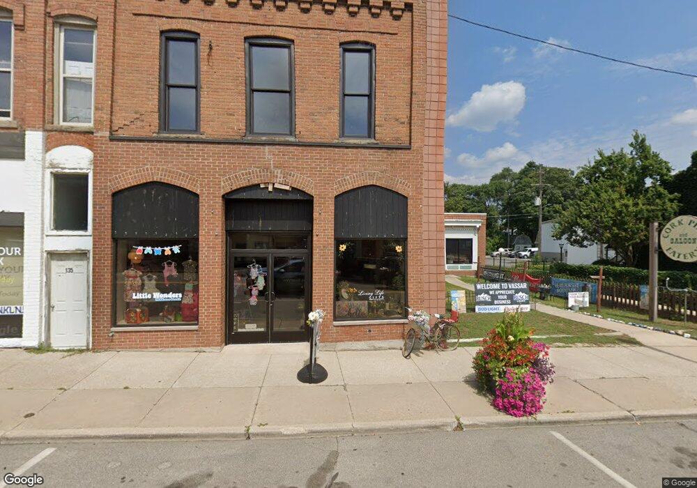 139 E Huron Ave, Vassar, MI 48768 - photo 1