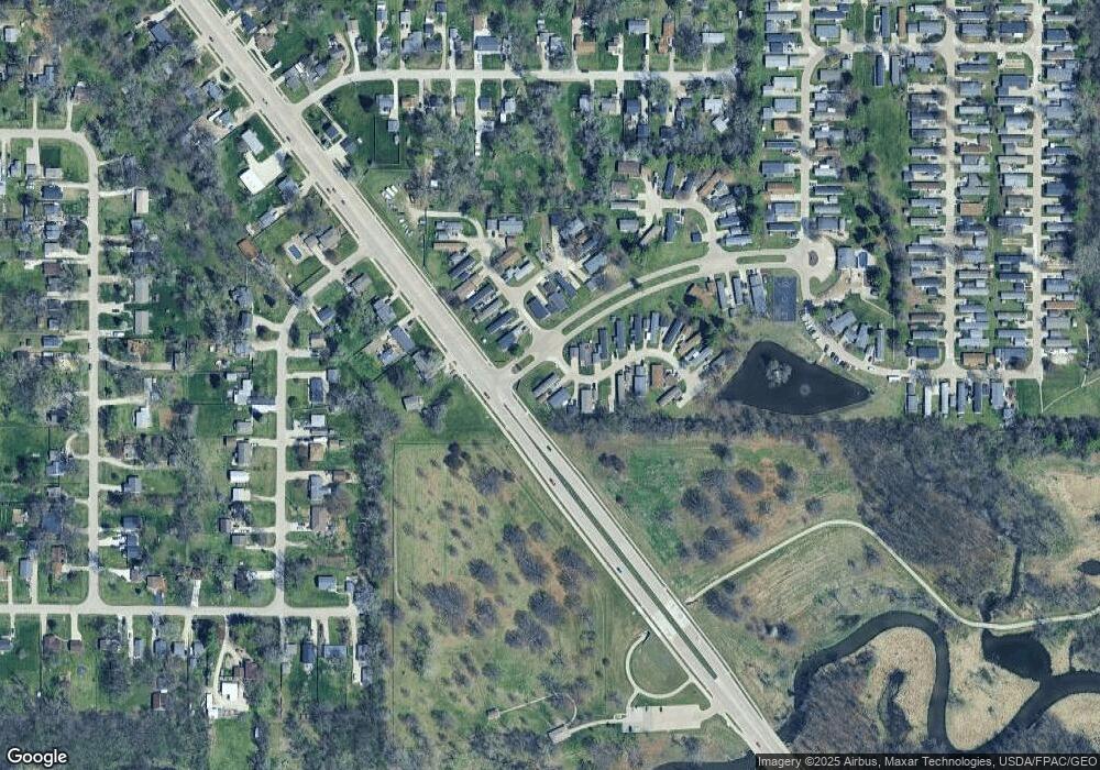 1811 Swan Lake Cir, Des Moines, IA 50320 - photo 1