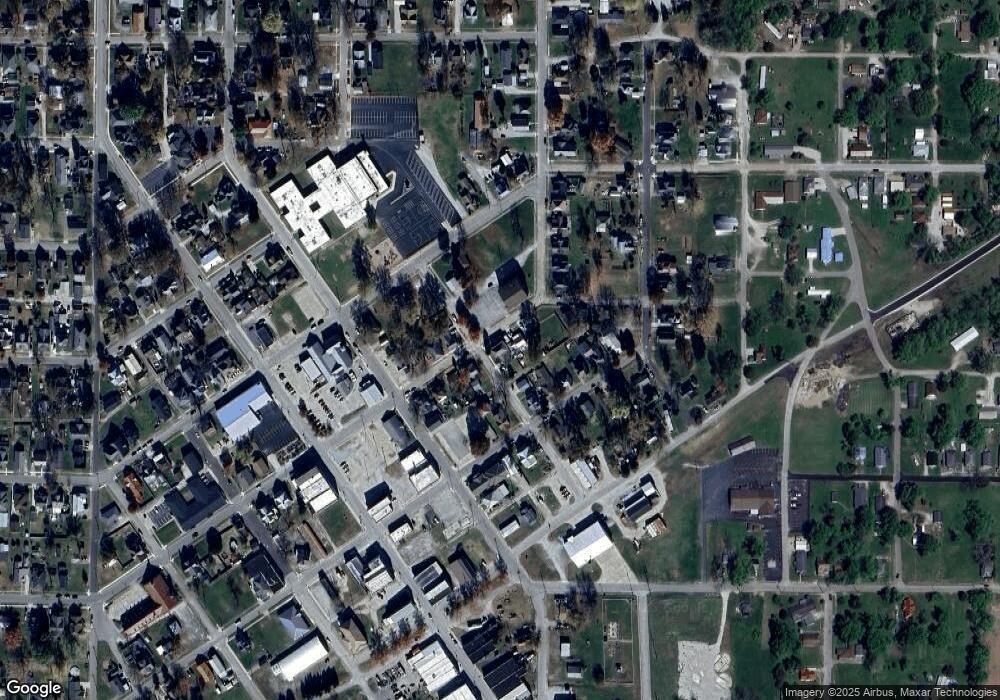 304 E 3rd St, Bicknell, IN 47512 - photo 1