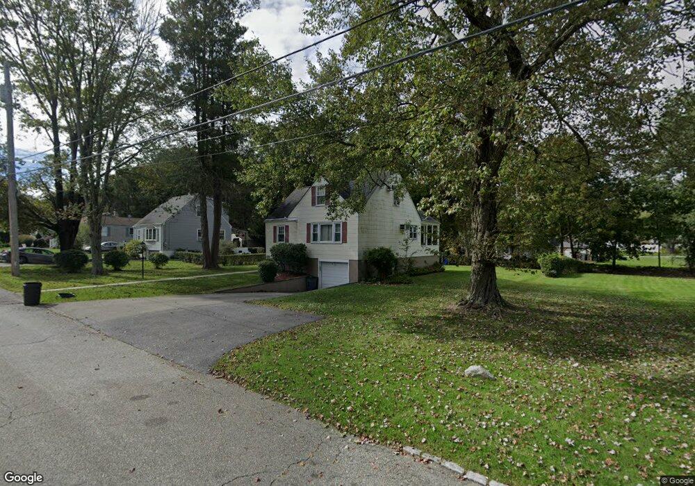 18 Edgewood Rd, Cortlandt Manor, NY 10567 - photo 1