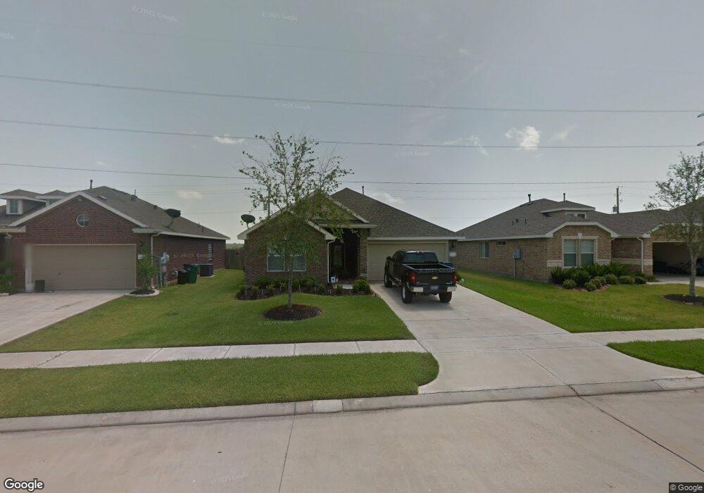 333 Lake Line Dr, Alvin, TX 77511 - photo 1