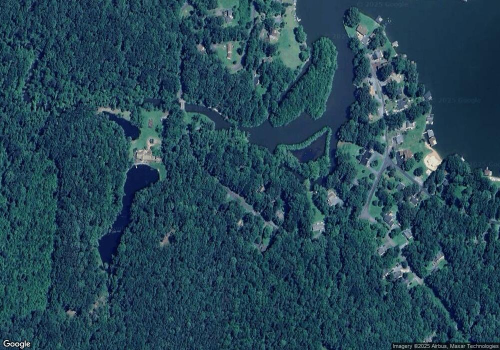 2382 S Lakeshore Dr, Louisa, VA 23093 - photo 1