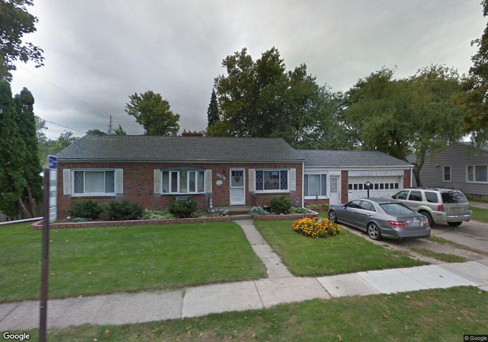 2572 108th St, Toledo, OH 43611 - photo 1