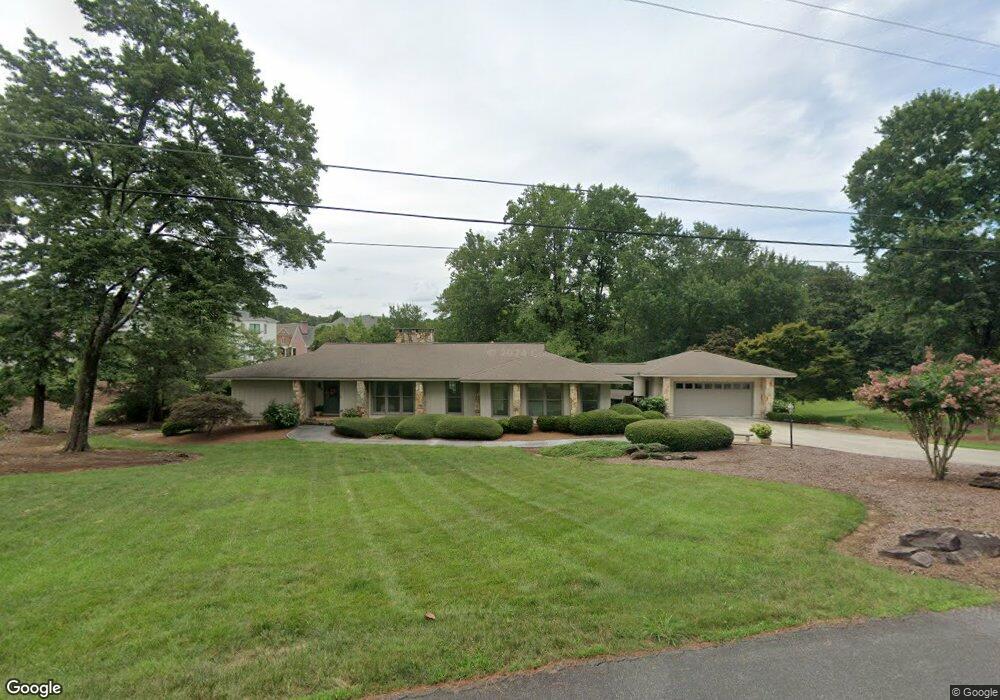 5535 Conway Dr, Marietta, GA 30068 - photo 1