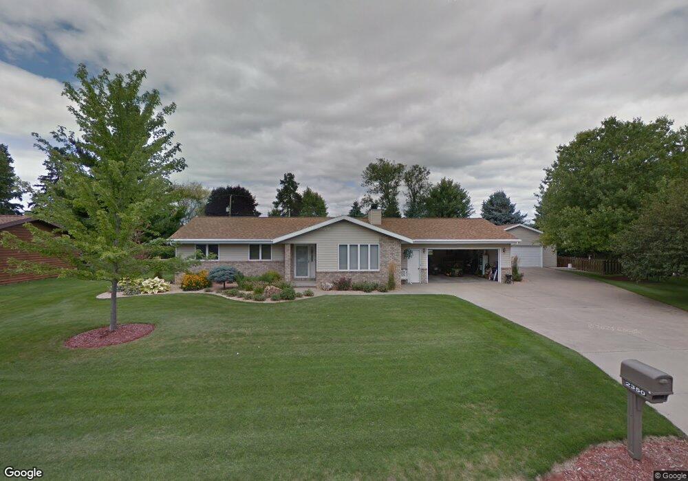 2350 W Roberts Ave, Appleton, WI 54914 - photo 1