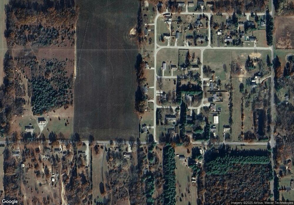 2913 S Pinewood Dr, Knox, IN 46534 - photo 1