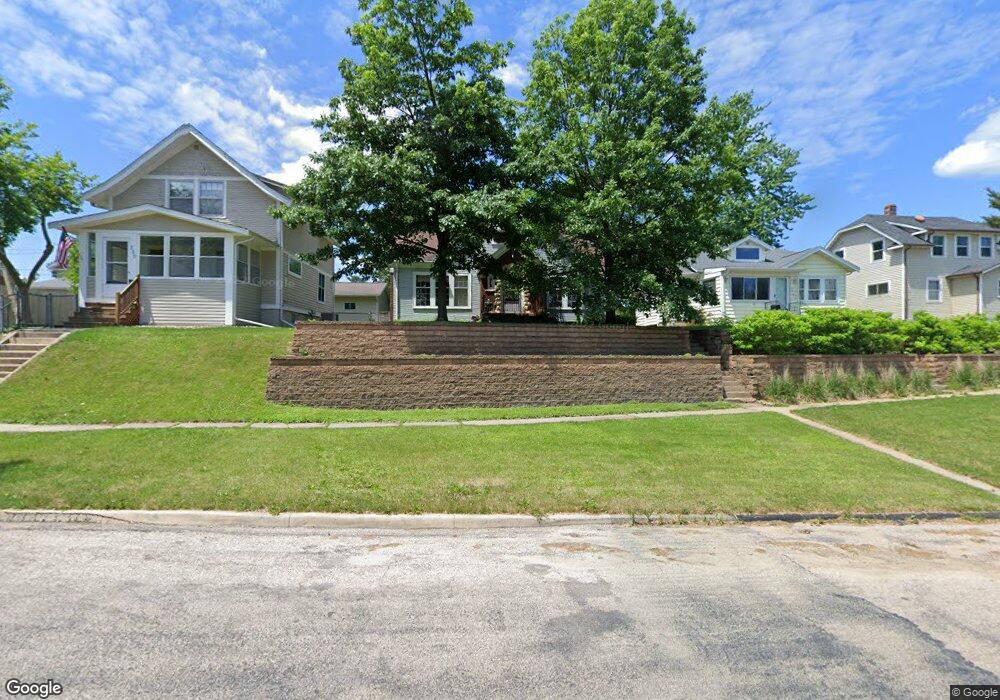 236 15th St NW, Cedar Rapids, IA 52405 - photo 1