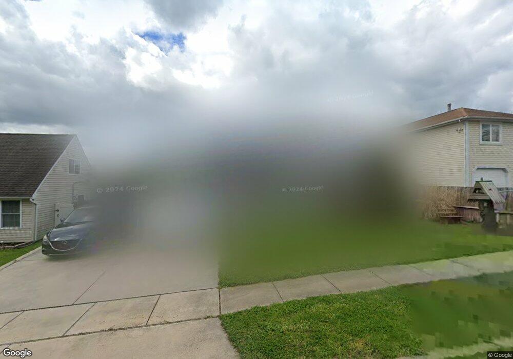 29 Azalea Ln, Levittown, PA 19055 - photo 1