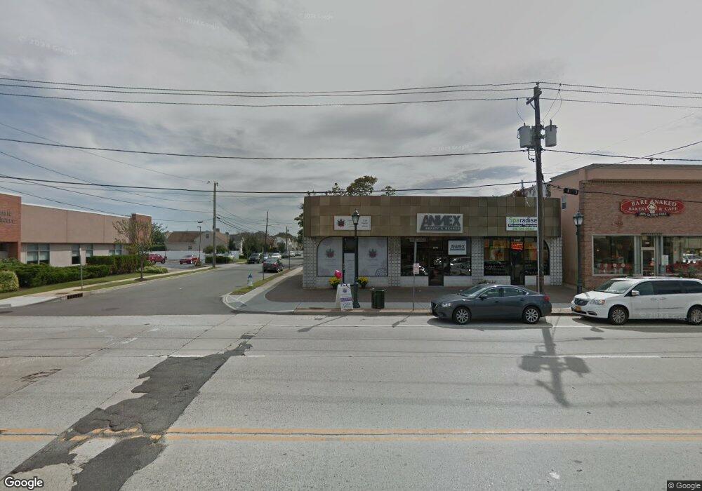 2578 Merrick Rd, Bellmore, NY 11710 - photo 1