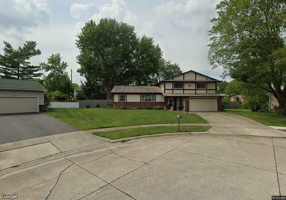 5777 Autumn Hill Ct, Columbus, OH 43235 - photo 1