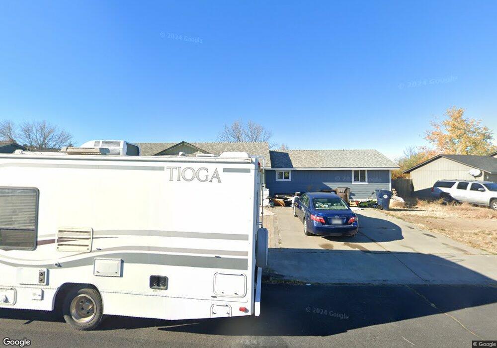 2069 SW 33rd St, Redmond, OR 97756 - photo 1