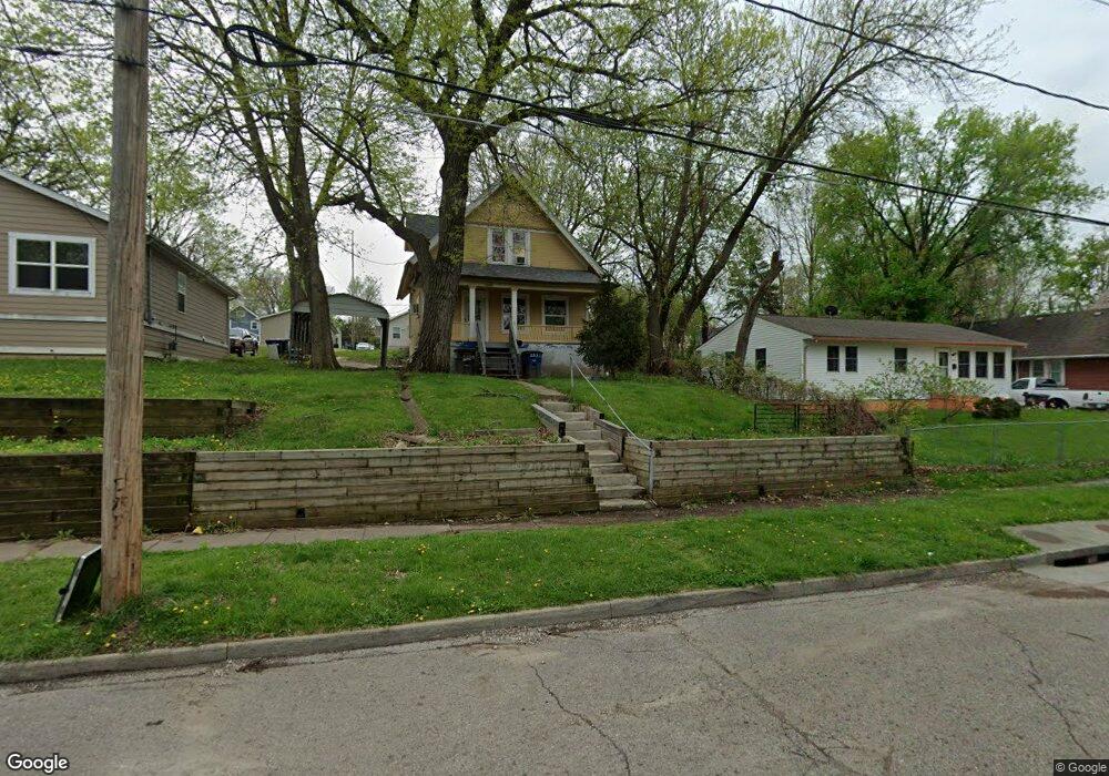 1320 Mondamin Ave, Des Moines, IA 50314 - photo 1