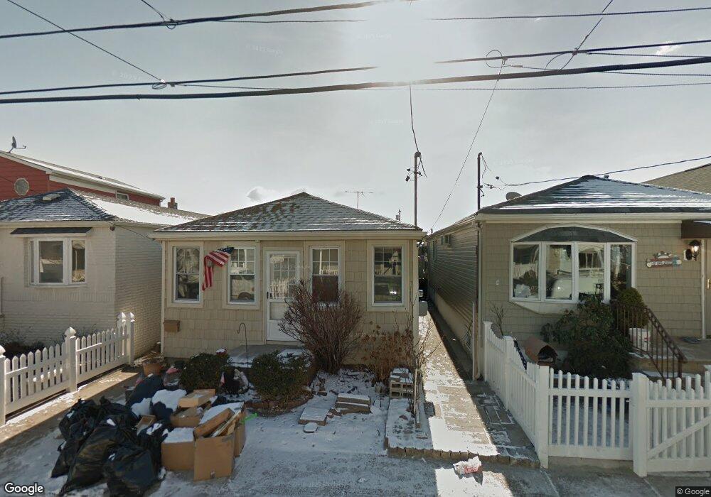 14 W 16th Rd, Broad Channel, NY 11693 - photo 1