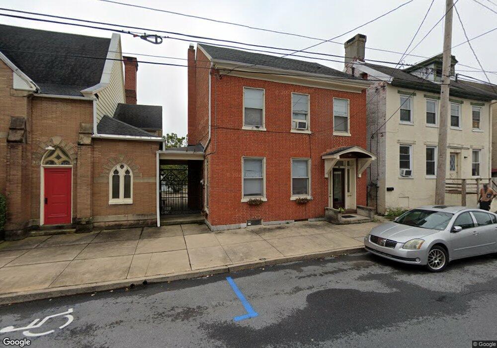 228 E Washington St, Chambersburg, PA 17201 - photo 1