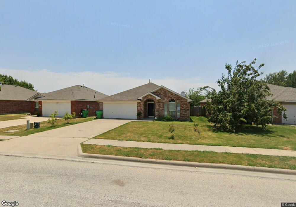 3408 Austin St, Gainesville, TX 76240 - photo 1