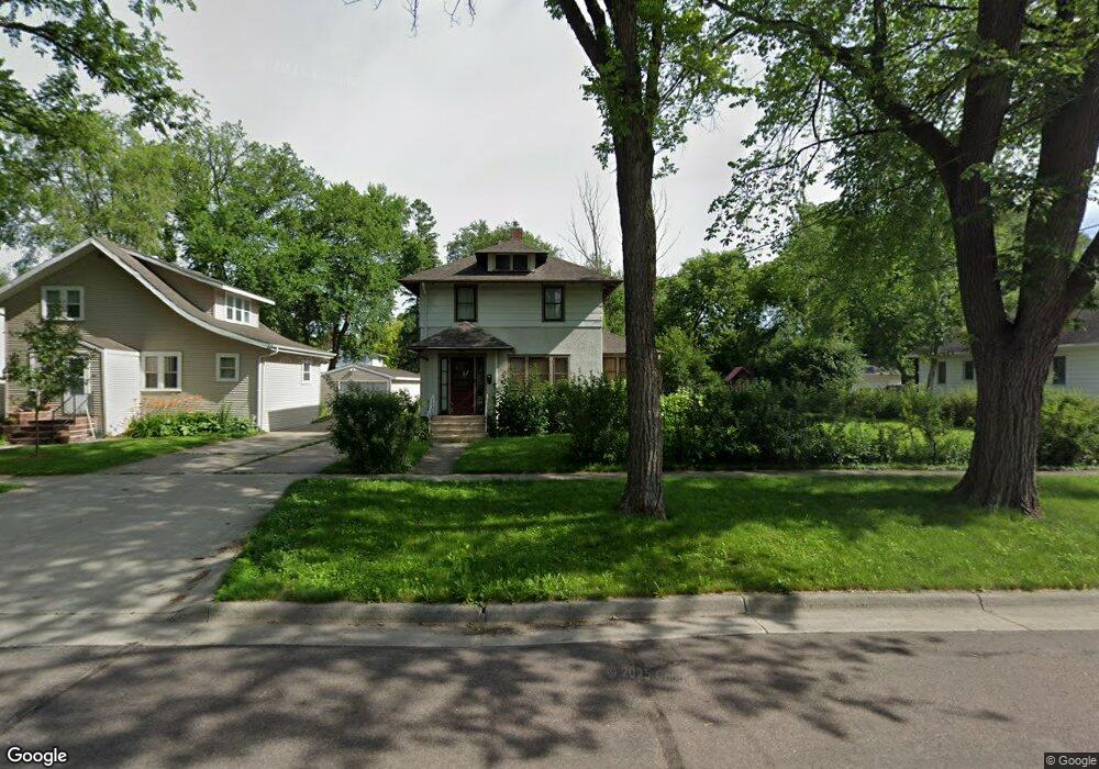 1429 10th Ave S, Fargo, ND 58103 - photo 1