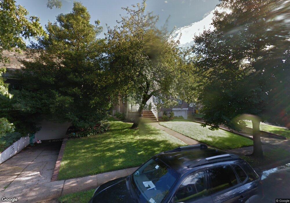 7 Bittersweet Ln, Valley Stream, NY 11581 - photo 1