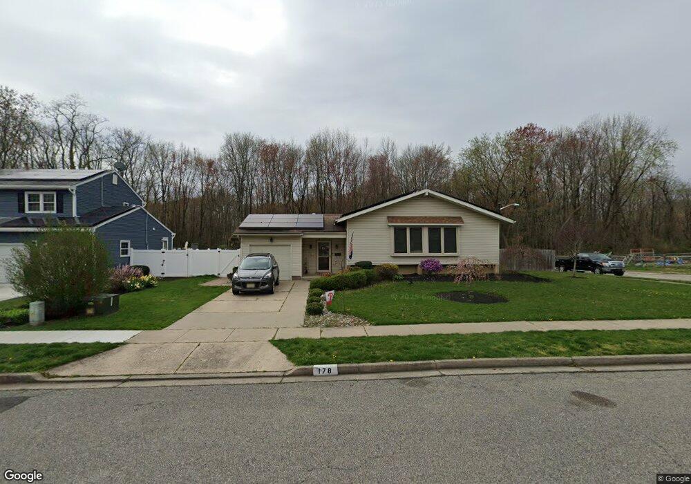 178 Canterbury Rd, Mount Laurel, NJ 08054 - photo 1