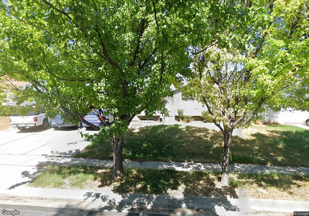 8462 S Plum Creek Dr, West Jordan, UT 84088 - photo 1