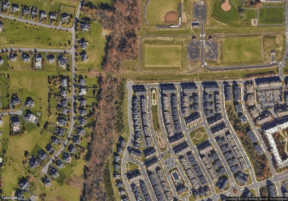 22483 Naugatuck Square, Ashburn, VA 20148 - photo 1